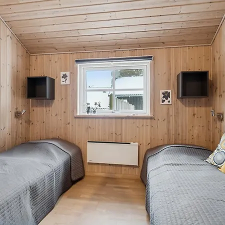 Mit Und Sauna, Nah An Der * Knebel